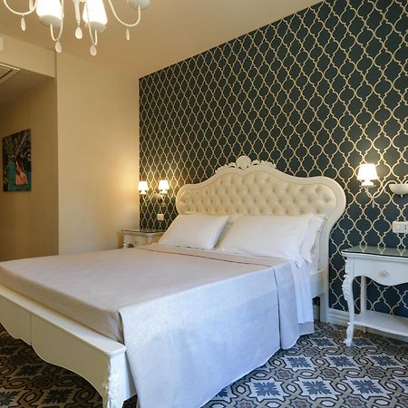 Sui Generis Tropea Luxury Rooms エクステリア 写真
