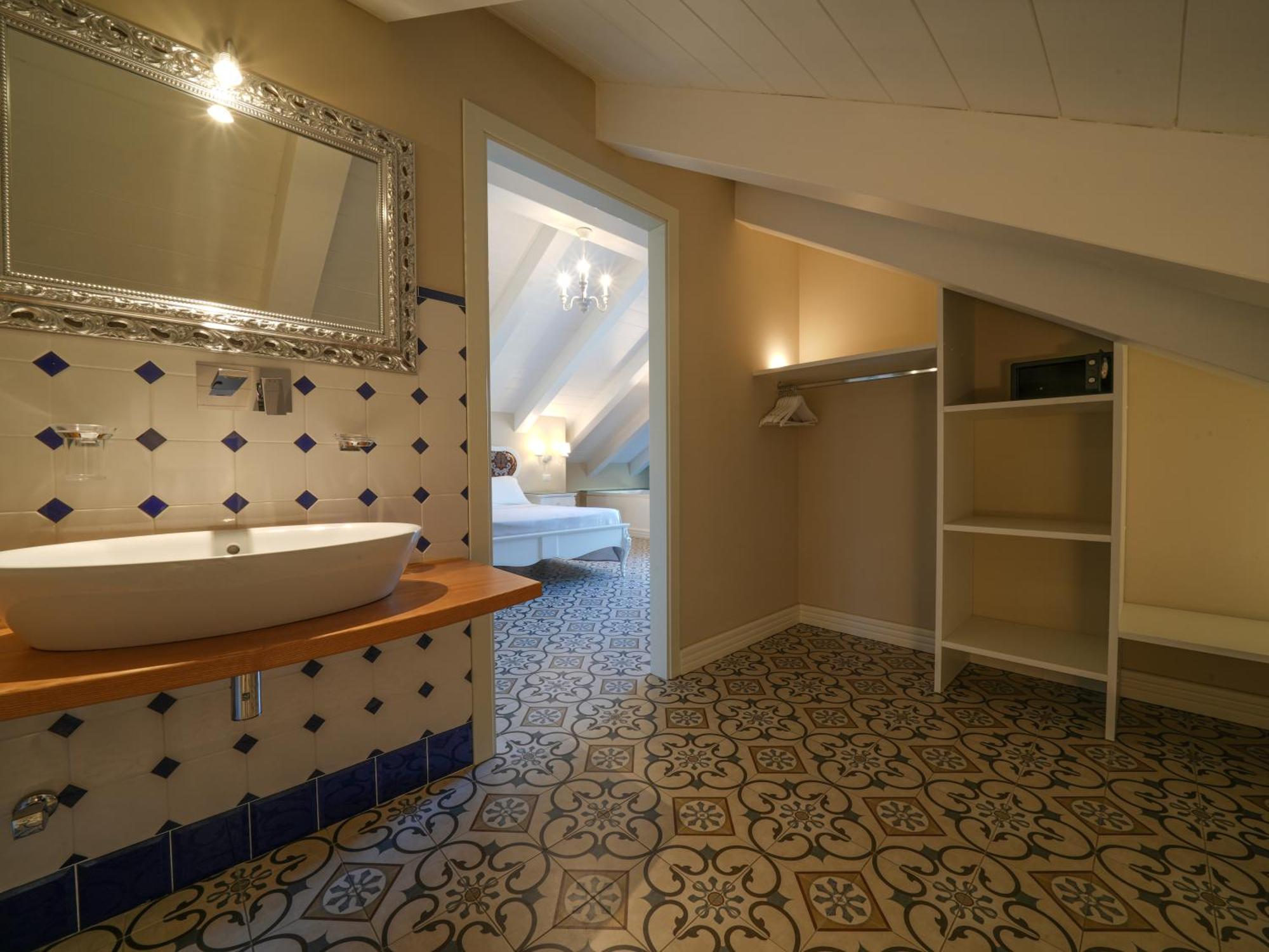 Sui Generis Tropea Luxury Rooms エクステリア 写真