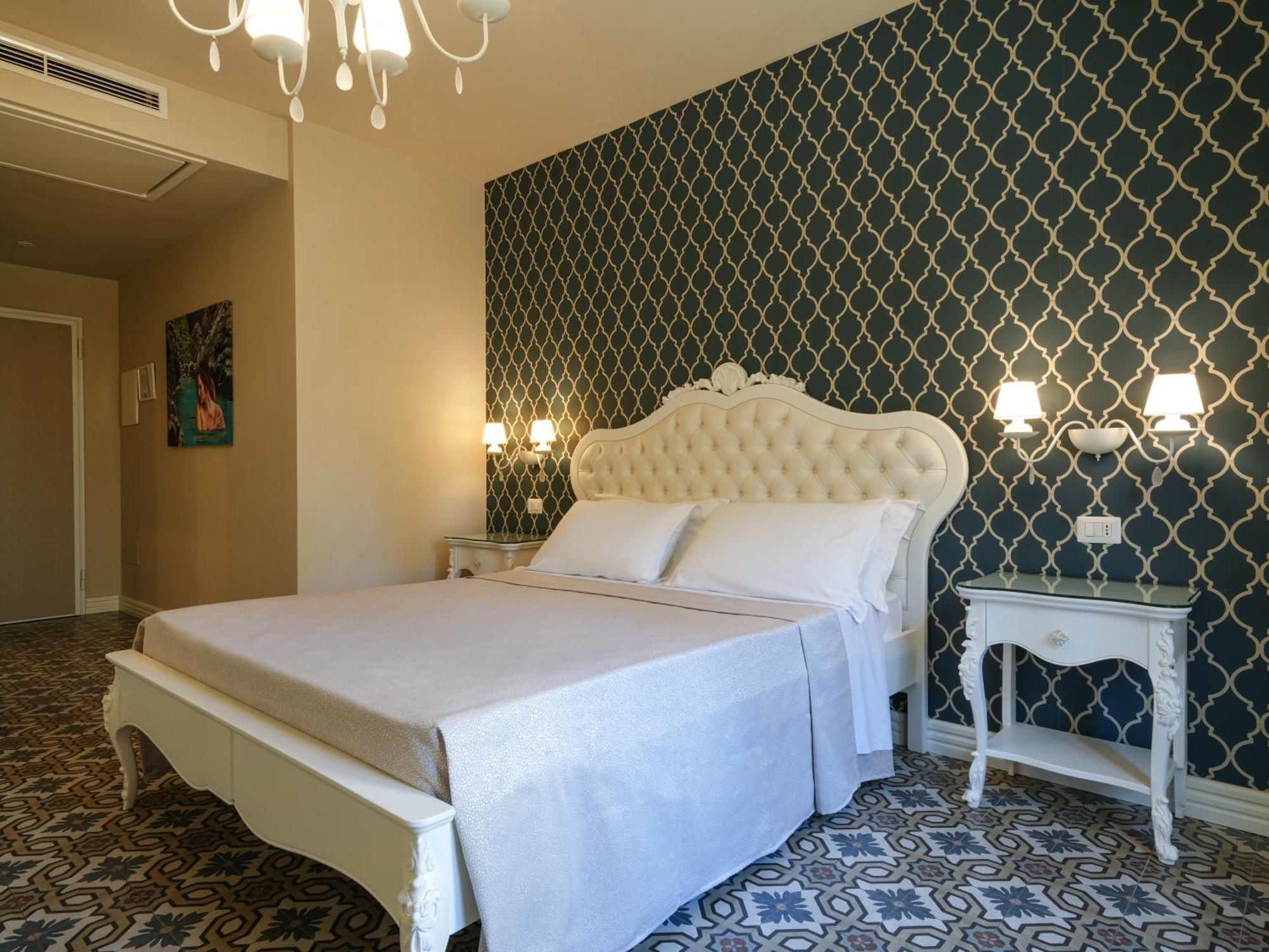 Sui Generis Tropea Luxury Rooms エクステリア 写真