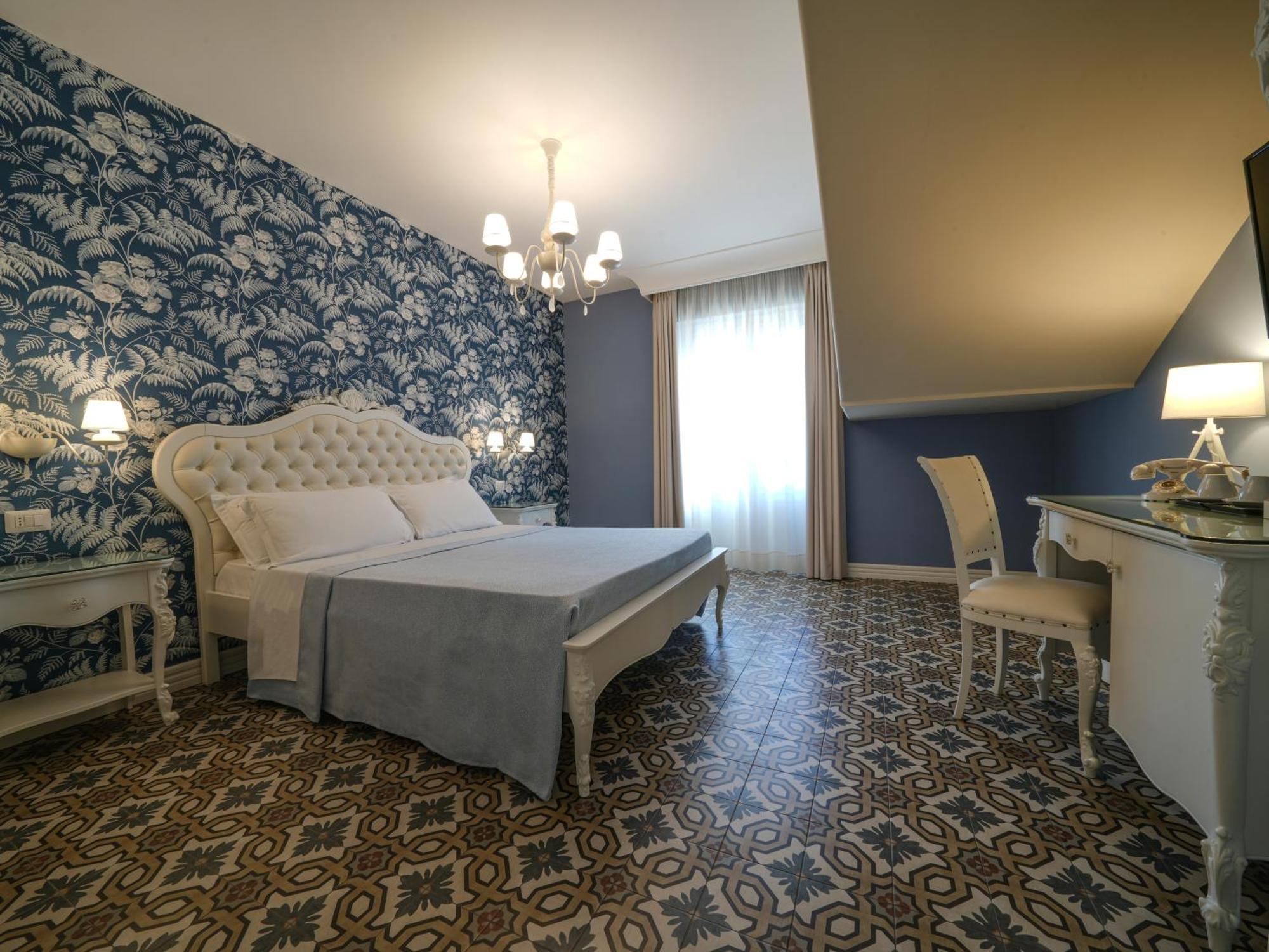 Sui Generis Tropea Luxury Rooms エクステリア 写真