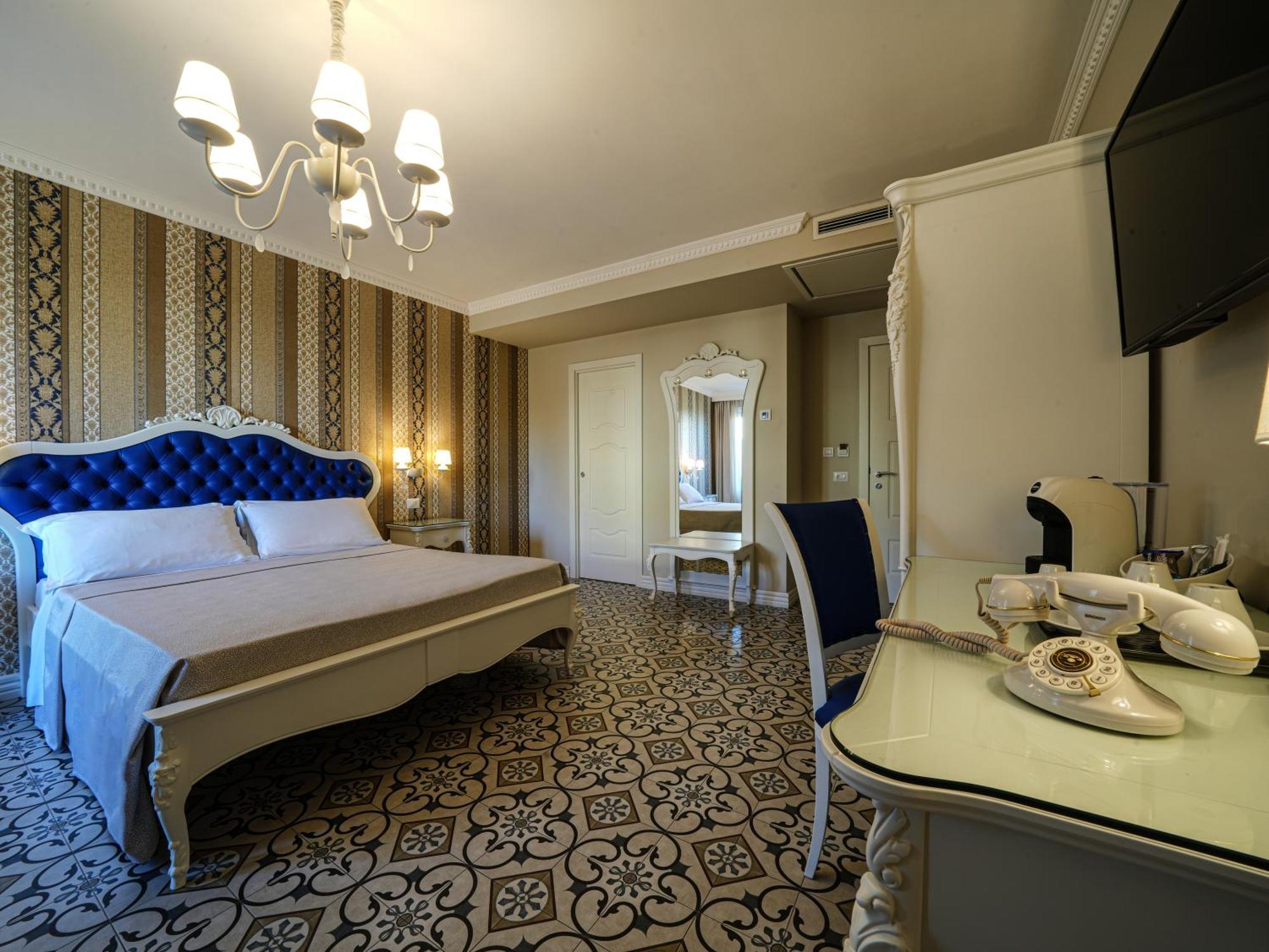 Sui Generis Tropea Luxury Rooms エクステリア 写真