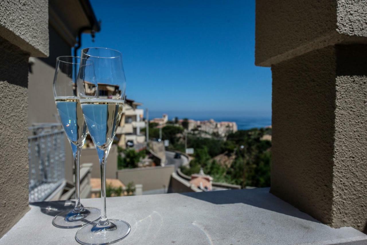 Sui Generis Tropea Luxury Rooms エクステリア 写真