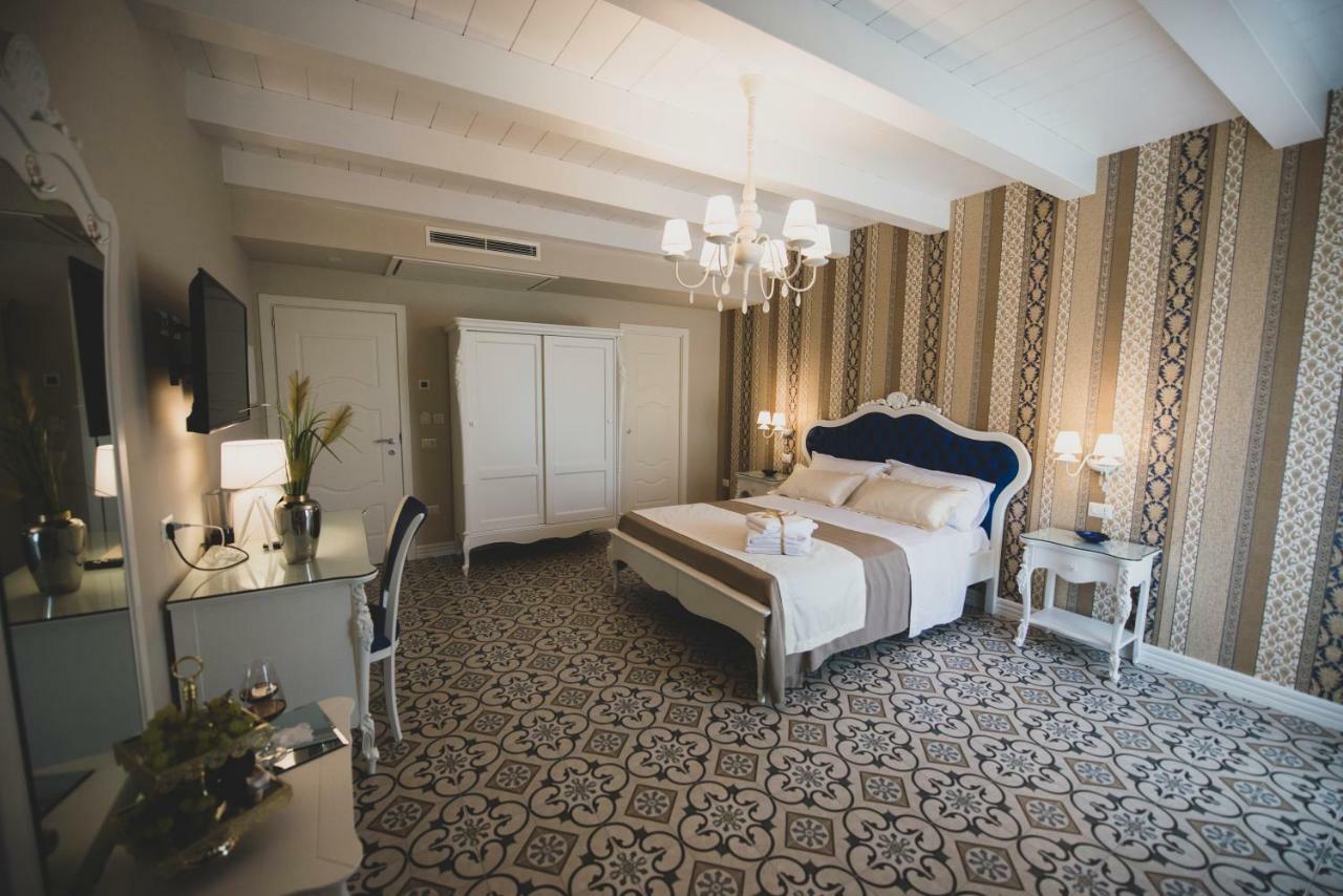 Sui Generis Tropea Luxury Rooms エクステリア 写真