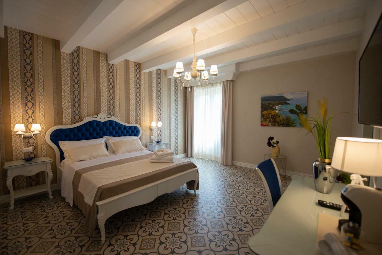 Sui Generis Tropea Luxury Rooms エクステリア 写真