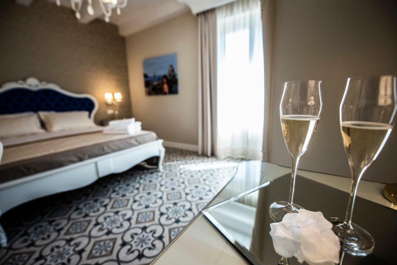 Sui Generis Tropea Luxury Rooms エクステリア 写真