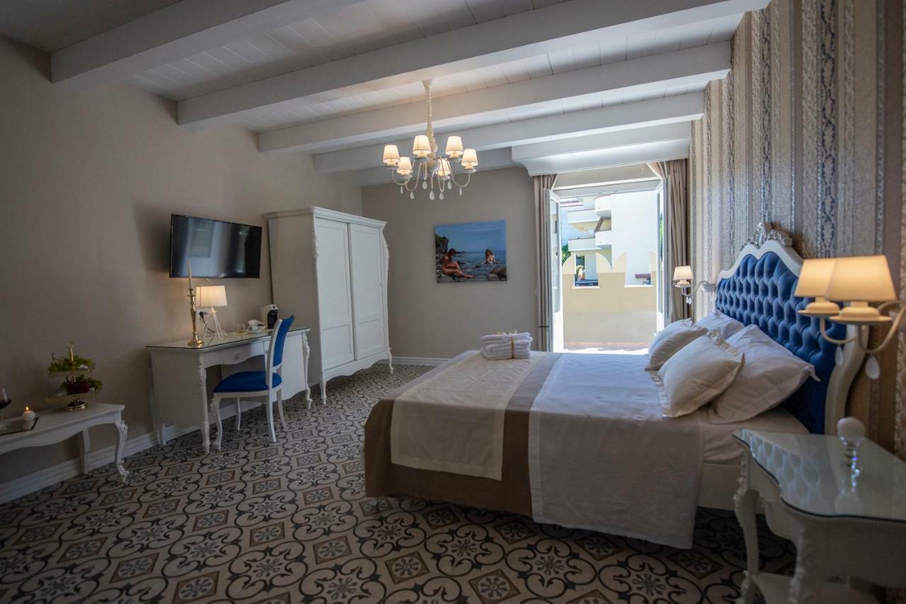 Sui Generis Tropea Luxury Rooms エクステリア 写真