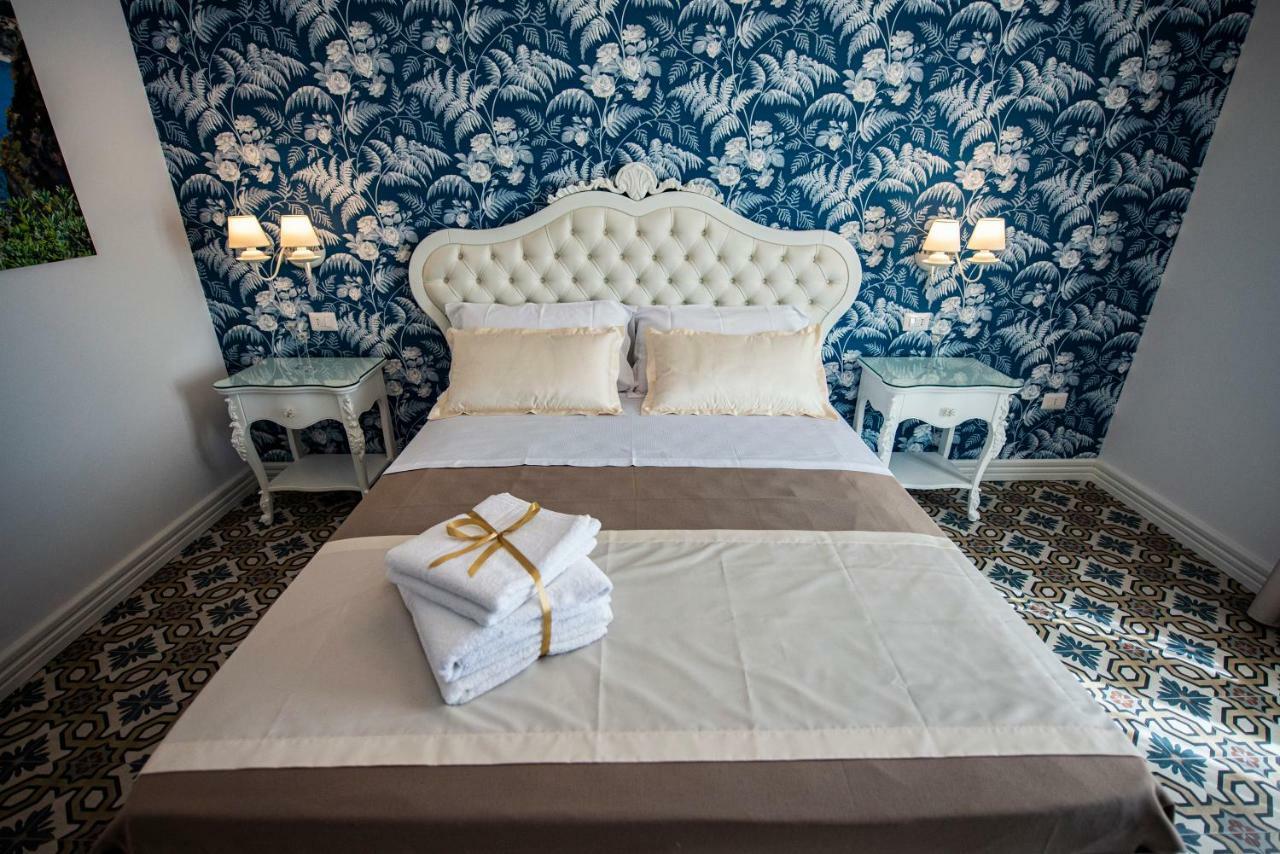 Sui Generis Tropea Luxury Rooms エクステリア 写真