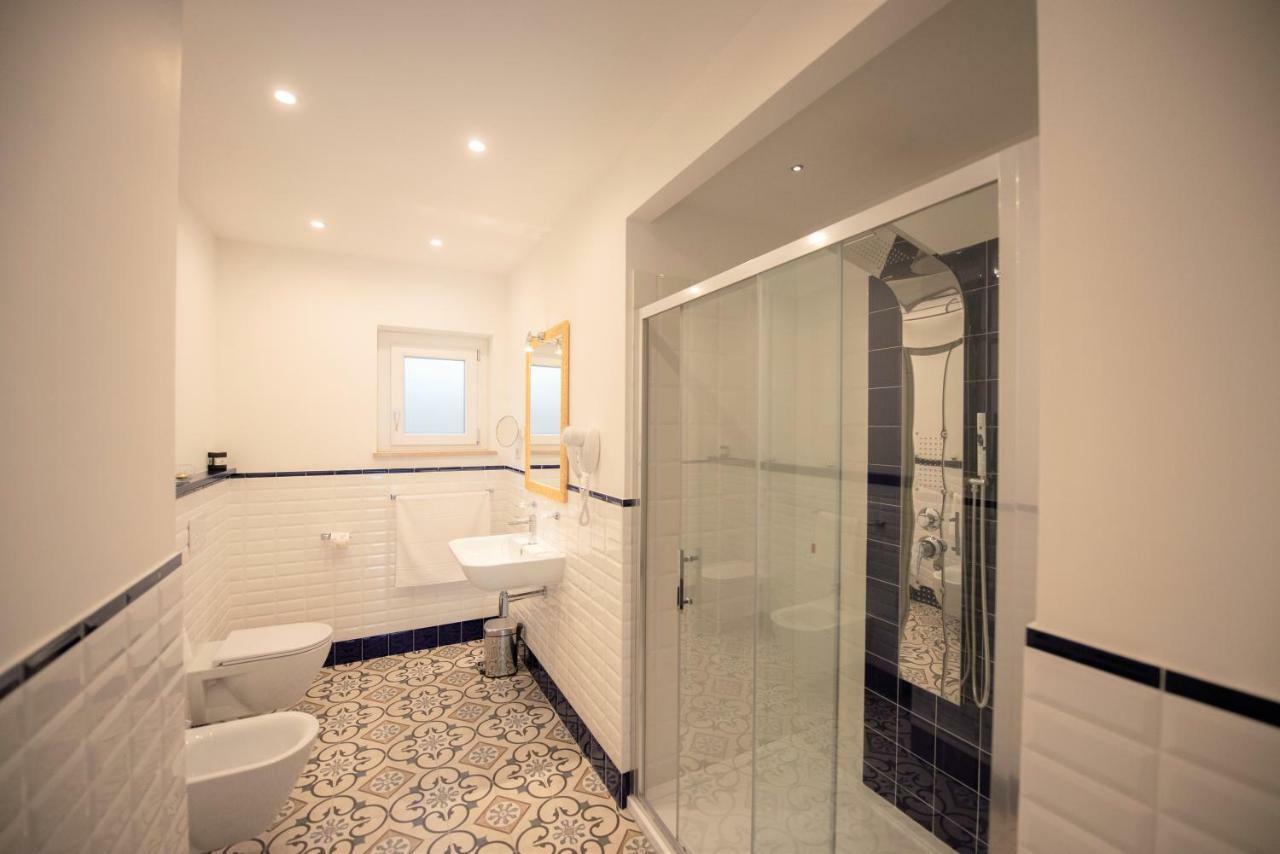 Sui Generis Tropea Luxury Rooms エクステリア 写真